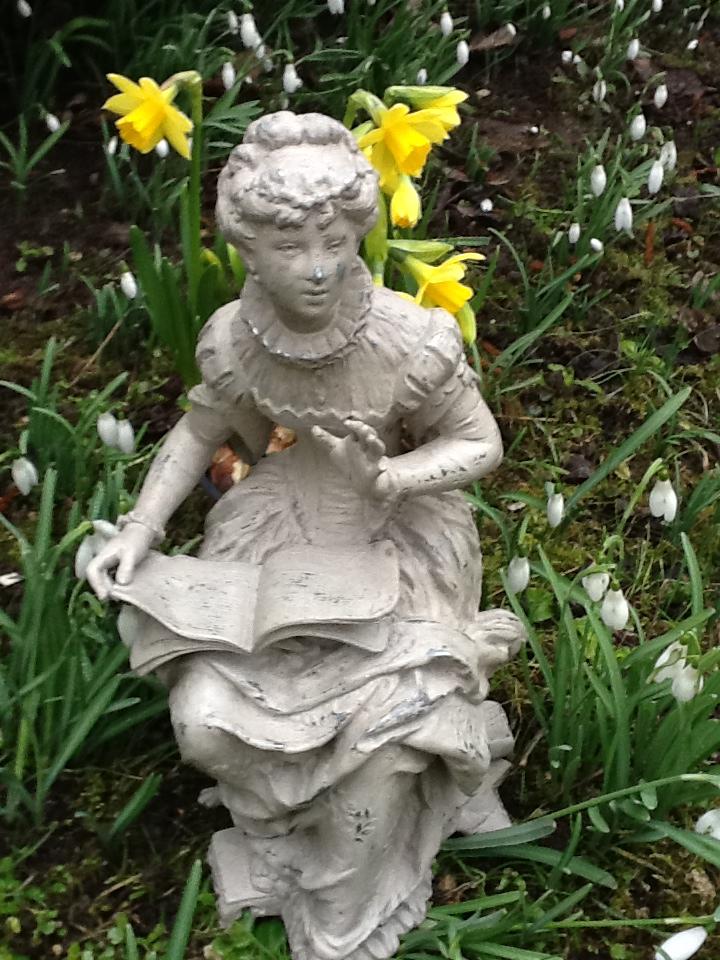 Statuette